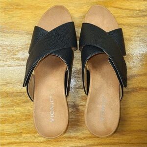Vionic Leticia Black Wedge Sandals size 11